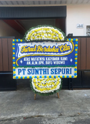 Papan Bunga Duka di Kumelembuay